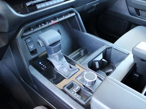 Used 2023 Toyota Tundra SR5 w/ SR5 Convenience Package AWD/4WD image 26