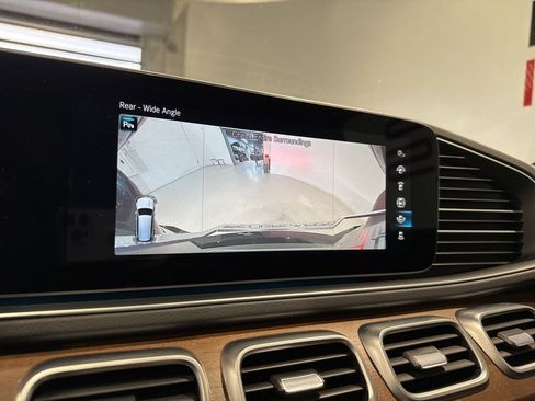 Used 2023 Mercedes-Benz GLS 450 4MATIC w/ AMG Line Exterior image 24