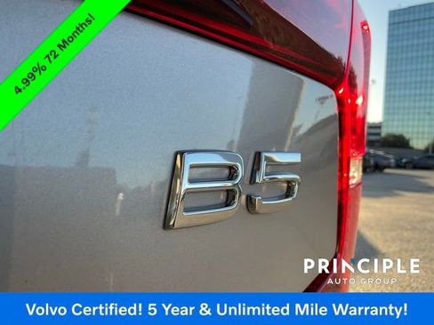 Certified 2024 Volvo S60 B5 Core image 28