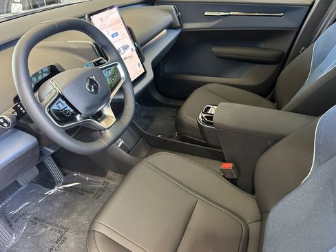 New 2026 Volvo EX30 Plus w/ Climate Package AWD/4WD image 7