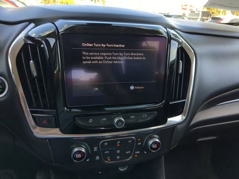 Used 2021 Chevrolet Traverse LT image 21