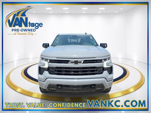 Used 2025 Chevrolet Silverado 1500 RST AWD/4WD image 2