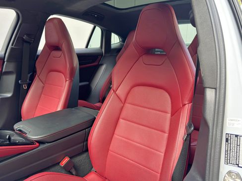 Used 2025 Porsche Panamera image 43