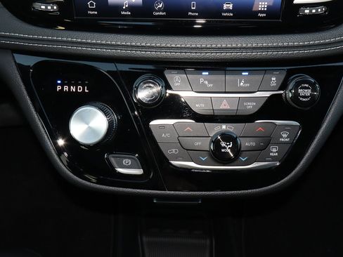 New 2026 Chrysler Pacifica Select image 23