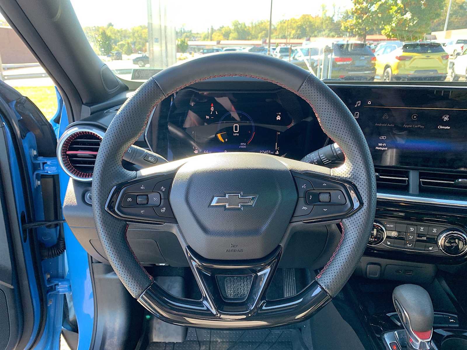 Certified 2024 Chevrolet Trax RS w/ Sunroof Package FWD image 11