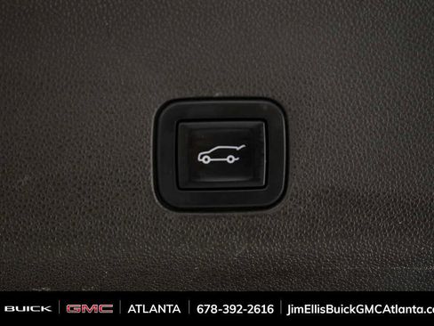 Used 2023 GMC Yukon SLT image 31