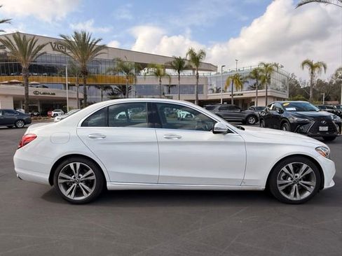 Used 2018 Mercedes-Benz C 300 Sedan image 4