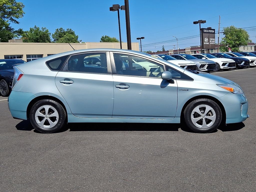 Used 2013 Toyota Prius Two FWD image 9