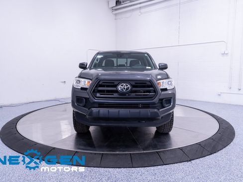 Used 2019 Toyota Tacoma SR image 4