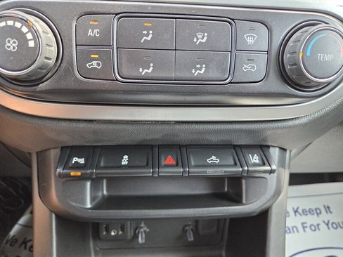 Used 2021 Chevrolet Colorado LT w/ Fleet Safety Package image 19