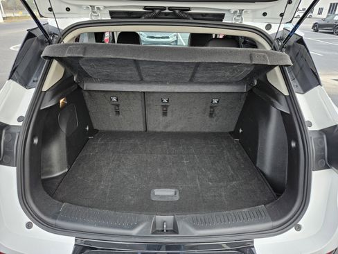 Used 2024 Buick Encore GX Sport Touring w/ Comfort Package image 17