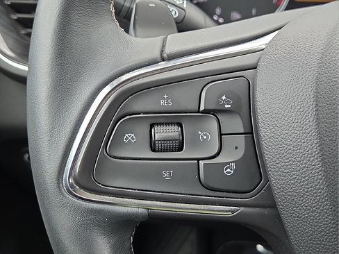 Used 2023 Buick Envision Essence AWD/4WD image 21
