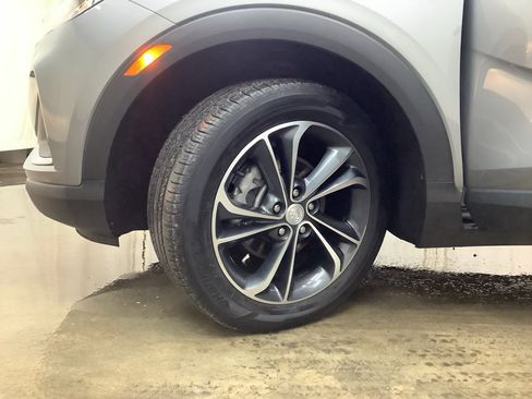 Used 2023 Buick Encore GX Select FWD image 25