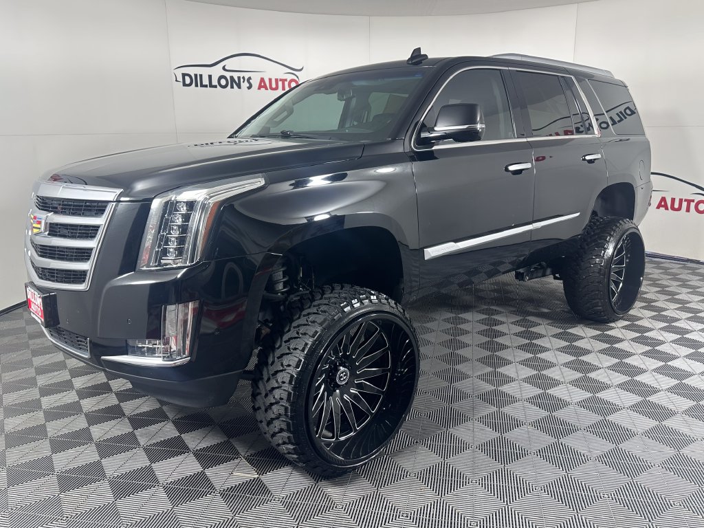 Used 2020 Cadillac Escalade Luxury AWD/4WD image 2