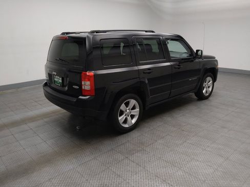 Used 2014 Jeep Patriot Latitude AWD/4WD image 10