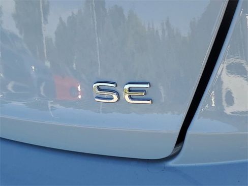 New 2025 Volkswagen Jetta SE image 6