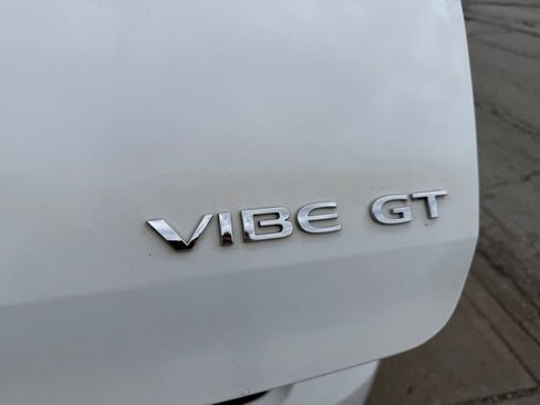 Used 2009 Pontiac Vibe GT FWD image 9