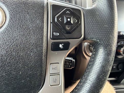 Used 2022 Toyota 4Runner SR5 RWD image 19