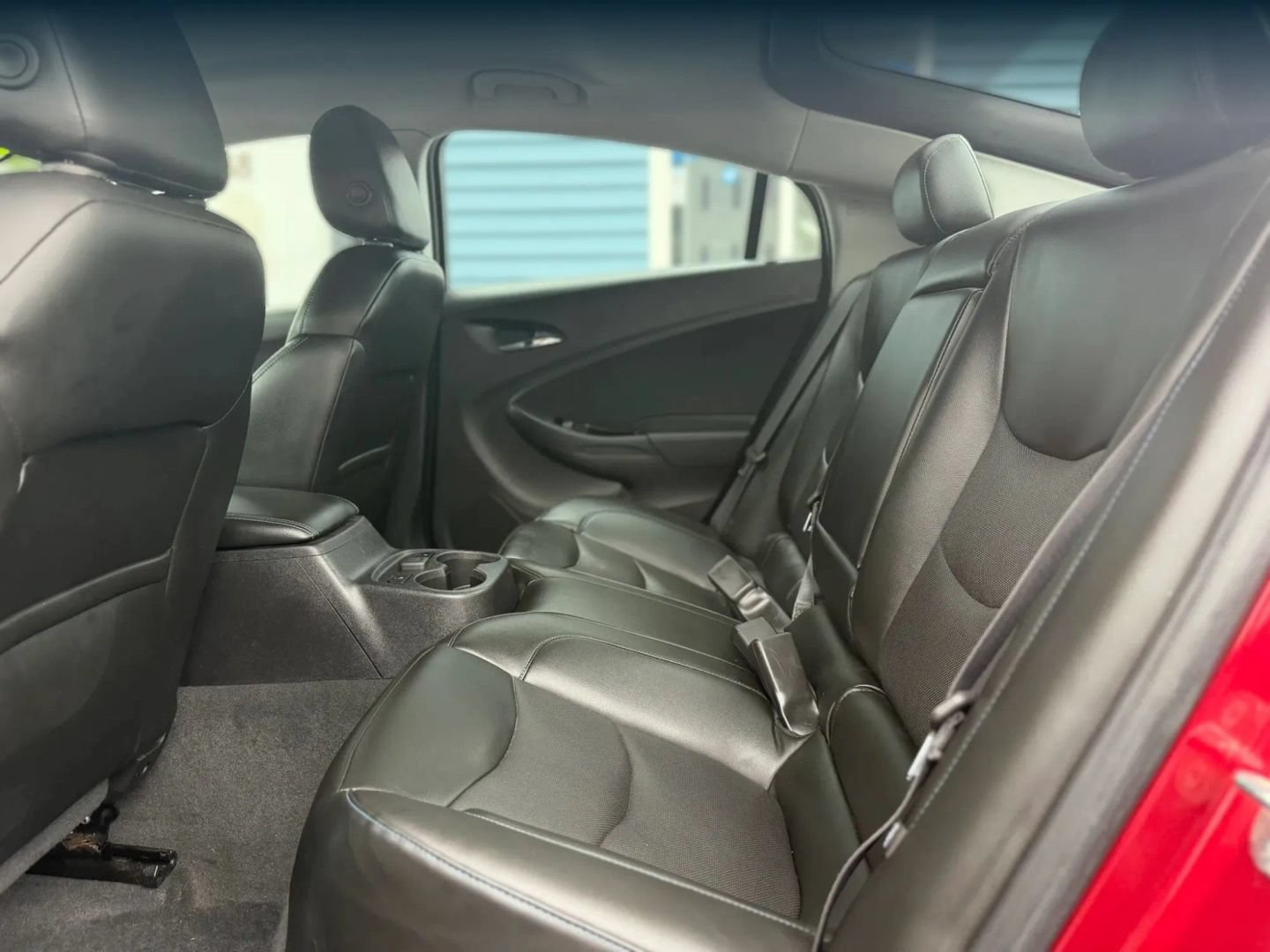 Used 2018 Chevrolet Volt Premier w/ Driver Confidence Package FWD image 35