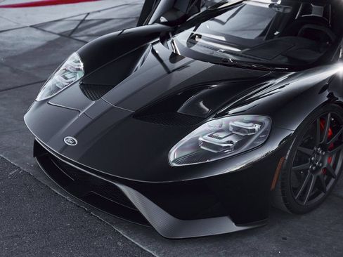 Used 2020 Ford GT Carbon Series RWD image 30