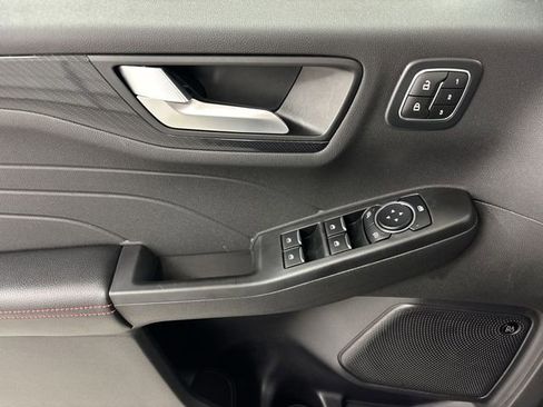 Certified 2023 Ford Escape ST-Line Select w/ Tech Pack #2 image 5