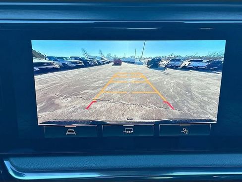 Used 2022 GMC Sierra 1500 AT4 w/ AT4 Preferred Package AWD/4WD image 17