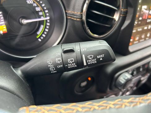Used 2023 Jeep Wrangler Unlimited Sahara AWD/4WD image 63