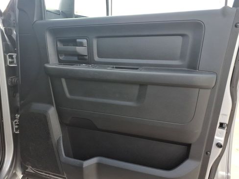 Used 2023 RAM 2500 Tradesman w/ Chrome Appearance Group AWD/4WD image 8