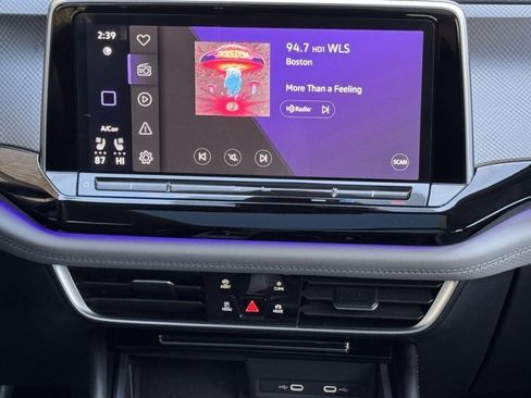 Used 2024 Volkswagen Atlas Peak Edition SE image 24