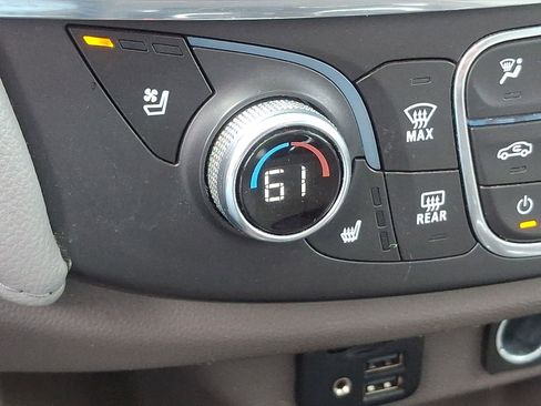 Used 2020 Chevrolet Traverse Premier AWD/4WD image 26