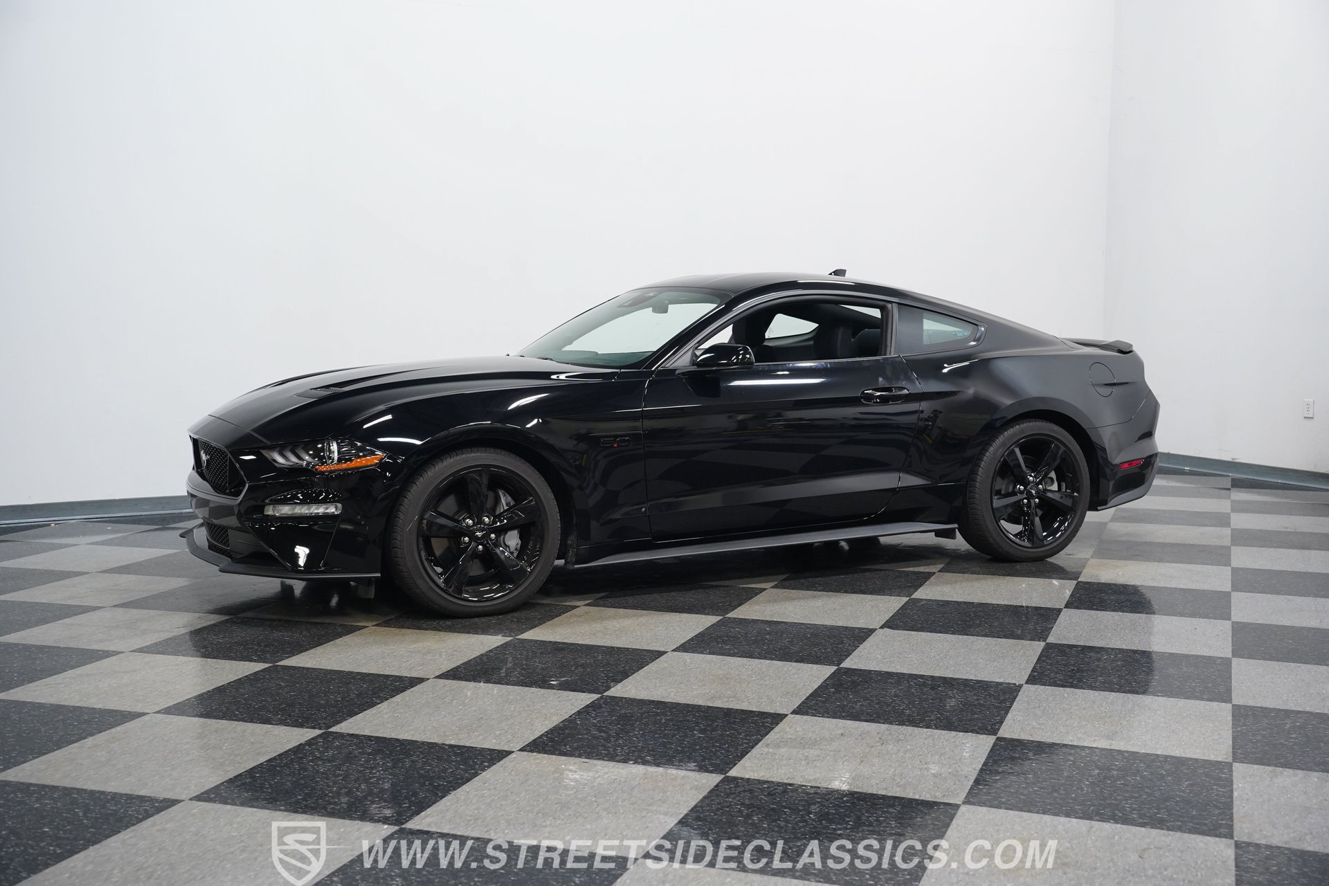 Used 2021 Ford Mustang GT w/ Black Accent Package RWD image 7