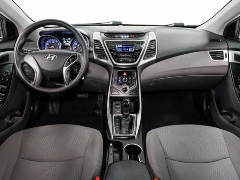 Used 2014 Hyundai Elantra SE image 21