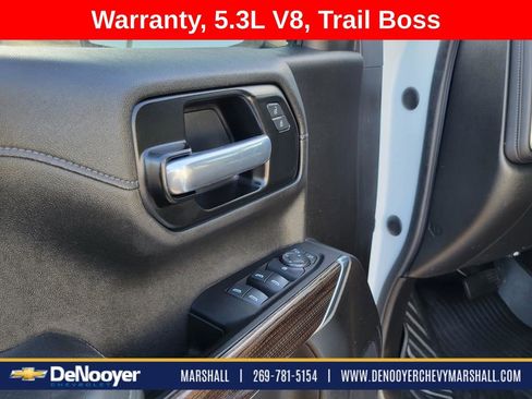 Used 2021 Chevrolet Silverado 1500 LT Trail Boss w/ Bed Protection Package AWD/4WD image 7