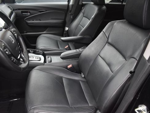 Used 2017 Honda Pilot Touring image 11