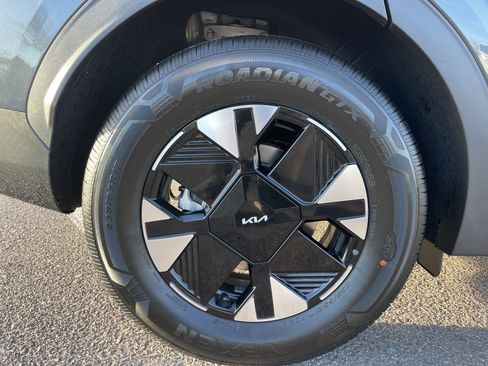 New 2026 Kia Sportage LX image 7