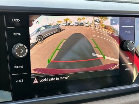 Used 2022 Volkswagen Taos SE image 30