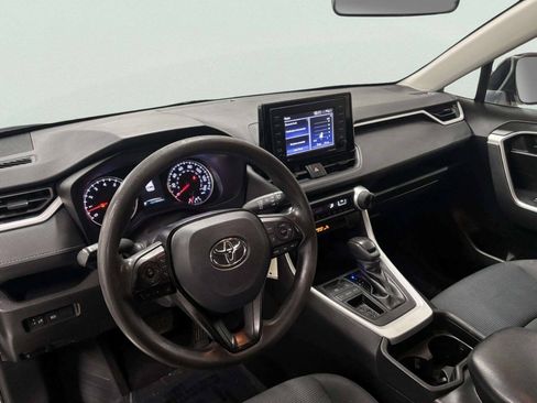 Used 2021 Toyota RAV4 LE FWD image 13