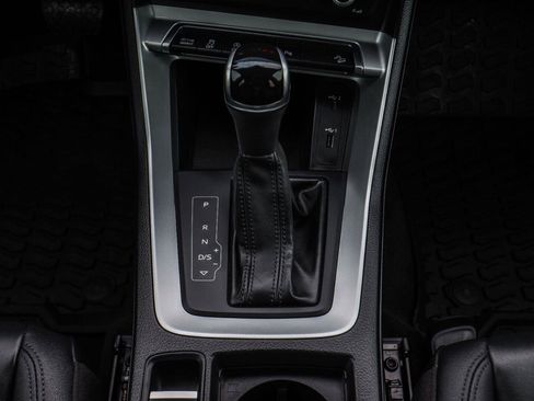 Used 2020 Audi Q3 2.0T Premium w/ Convenience Package AWD/4WD image 33