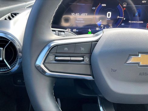 Used 2025 Chevrolet Equinox EV LT w/ Comfort Package image 23