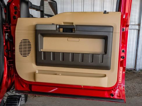 Used 2015 Ford F350 Lariat w/ Lariat Interior Package image 45