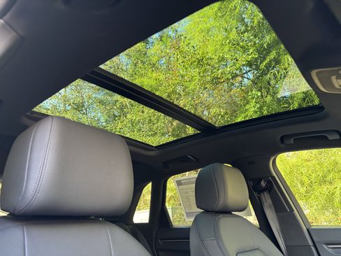 Used 2024 Audi Q3 2.0T Premium image 23