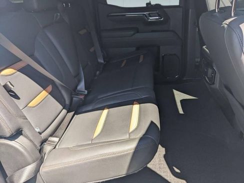 Used 2025 GMC Sierra 1500 AT4 w/ AT4 Premium Package AWD/4WD image 31