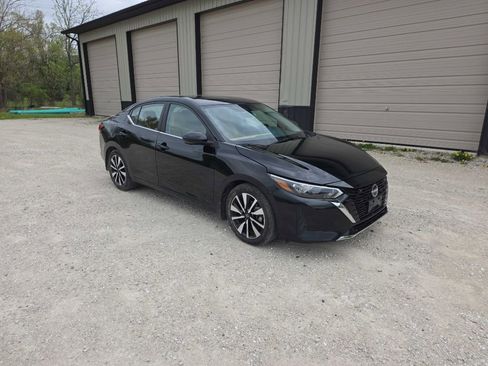 Used 2024 Nissan Sentra SV w/ SV Premium Package FWD image 6