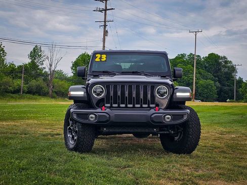 Used 2023 Jeep Wrangler Rubicon w/ LED Lighting Group AWD/4WD image 8
