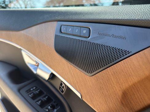 Certified 2023 Volvo XC90 T8 Plus image 24