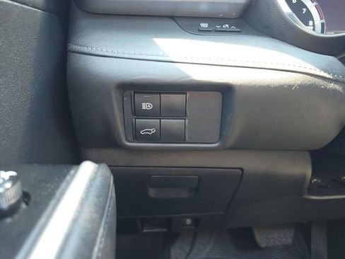 Used 2021 Toyota Highlander XLE FWD image 15