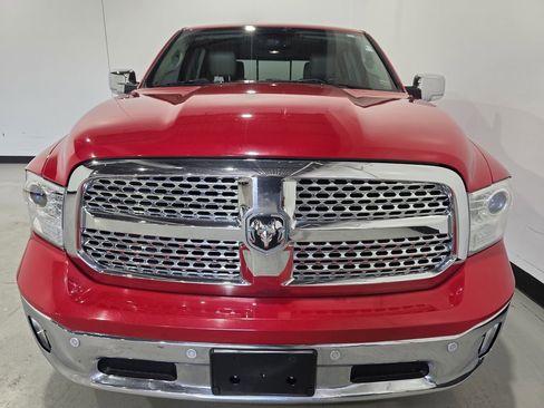 Used 2014 RAM 1500 Laramie w/ Convenience Group image 10