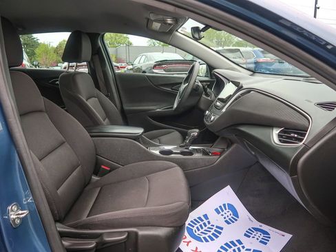 Used 2024 Chevrolet Malibu LT FWD image 18