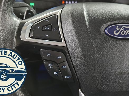 Used 2015 Ford Edge Titanium image 16