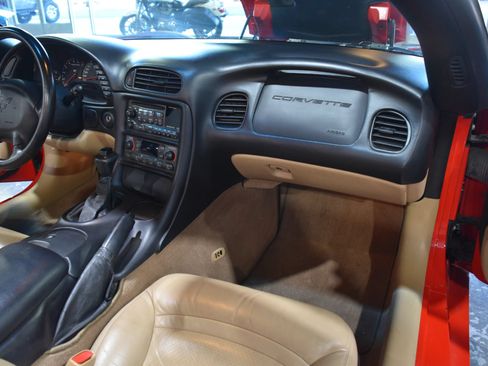 Used 1998 Chevrolet Corvette Convertible w/ Memory Pkg RWD image 36